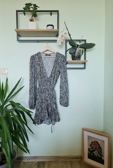 Намалени Рокли в отлично състояние за сезон пролет/есен