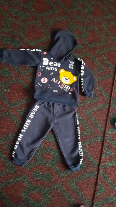 детские костюмы и мягкий джемпер