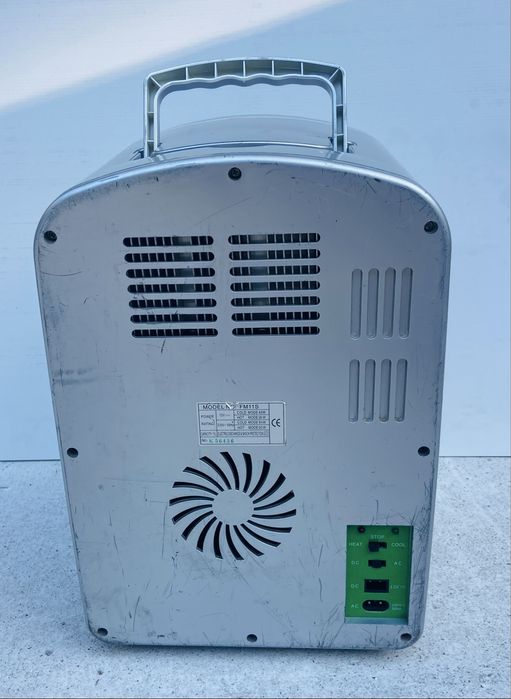 Активна хладилна чанта/мини хладилник на 12 и 220V