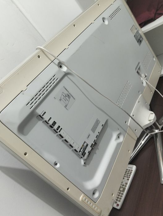 Продам телевизор