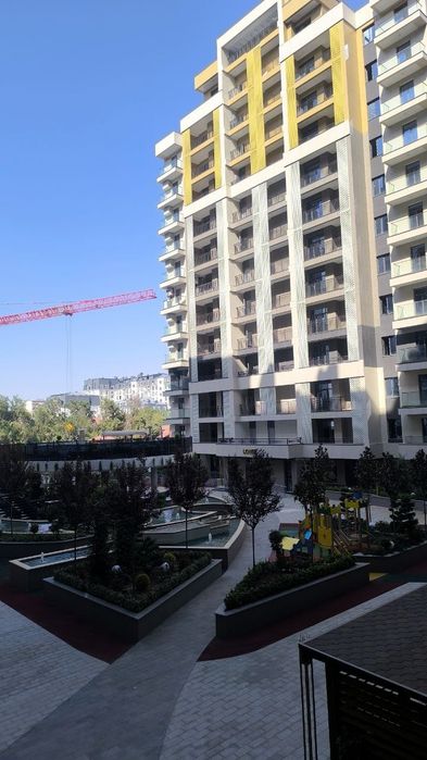 В Центре города 2х комнатная 2й этаж IMPERIAL CLUB CITY за Алайским