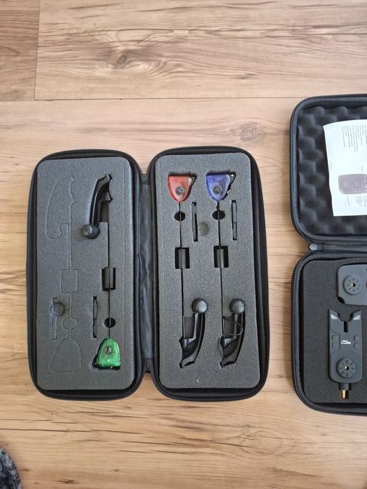 Продавам 3 шаранджийски въдици с калъф