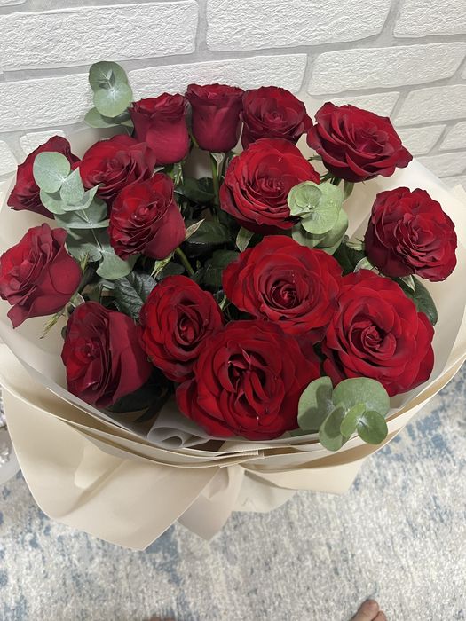 Розы 15 штук продам