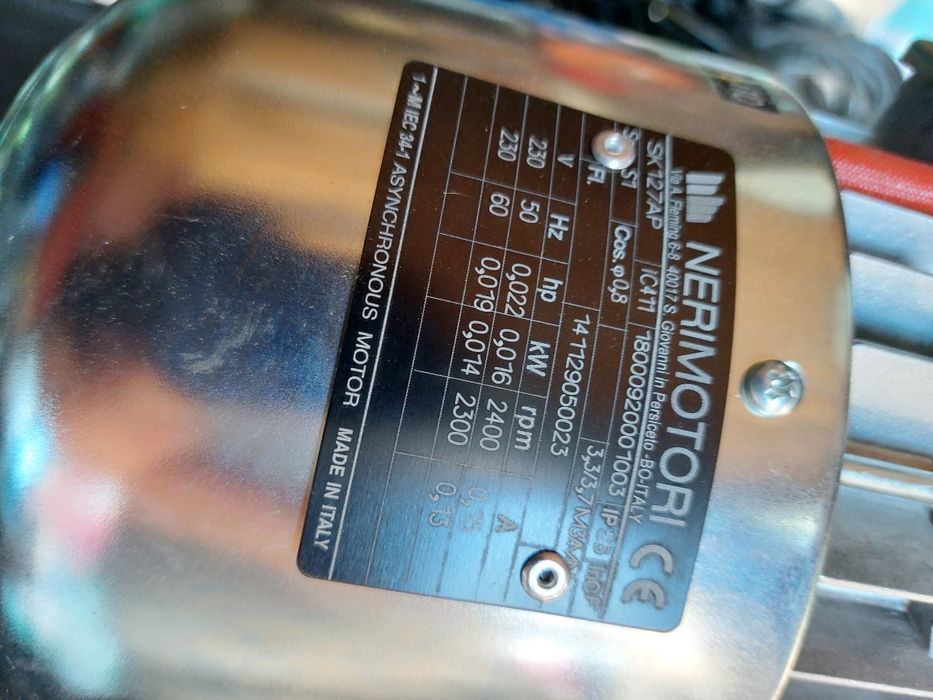 Vând motor trifazic