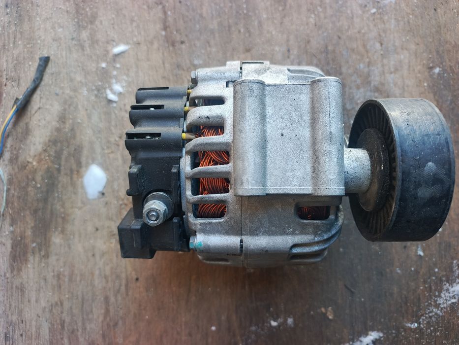 Генератор BMW    N52 ,B25, B30