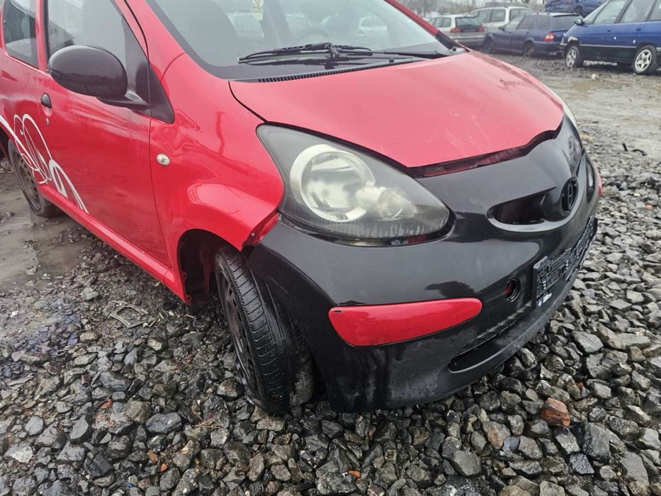 Toyota Aygo 1.0 68 кс 1KR-FE  2007г на части