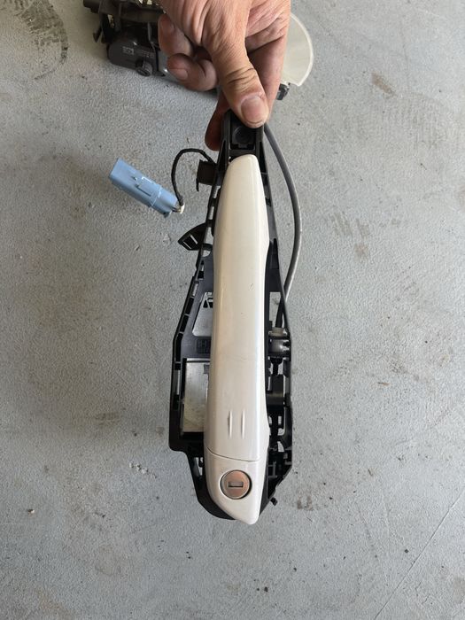 Maner usa complet cu senzor Peugeot 3008 cod-9820341080