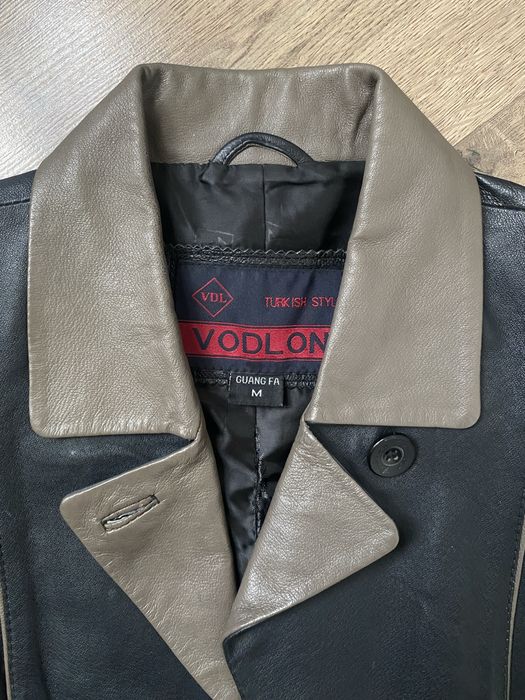 Женский кожаный жакет на размер с (42)