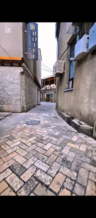 Продаётся дом в центре старого города на против лаби хаус под гостиниц