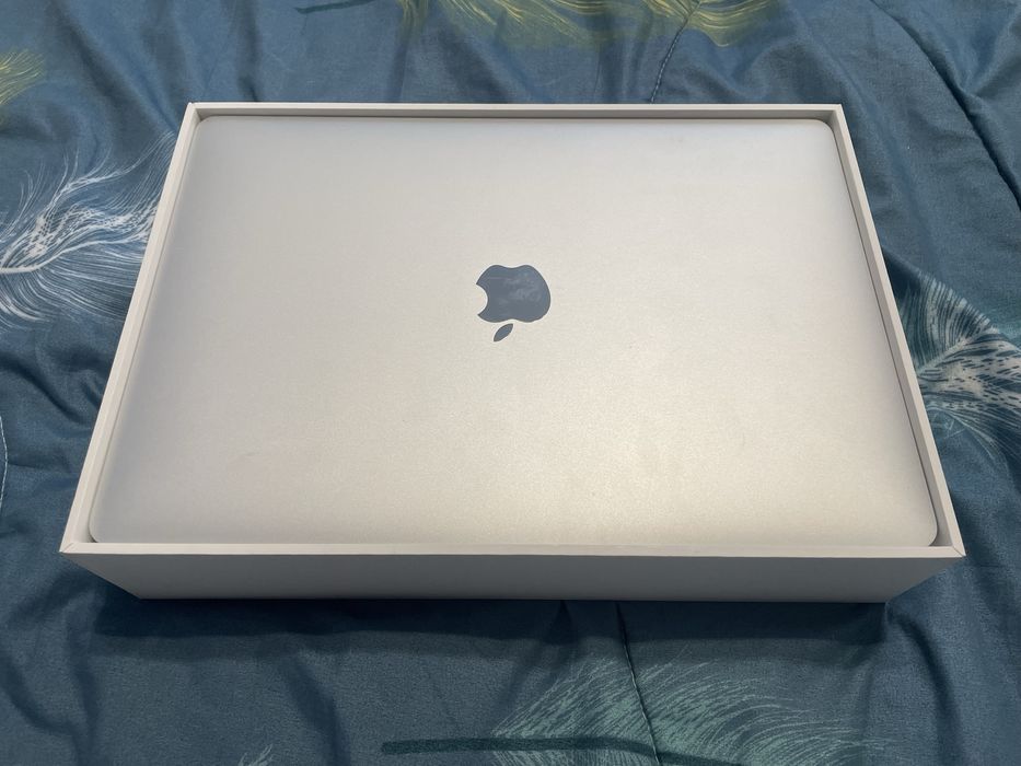 Макбук планшет в отличном состоянии