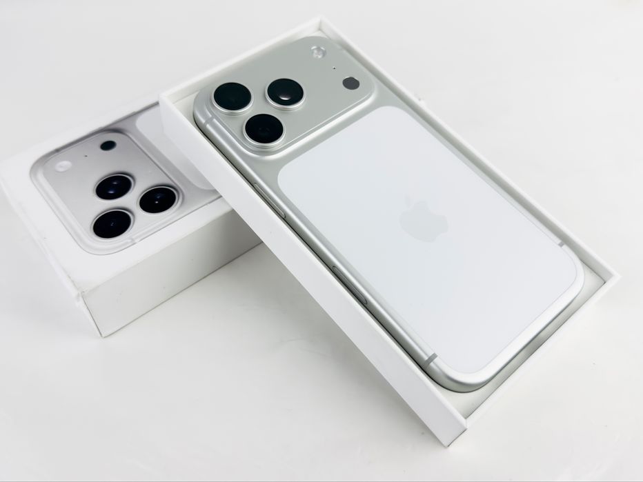 Apple iPhone 17 Pro Max 256GB Silver 100% Battery! Гаранция!