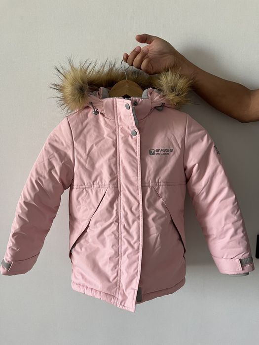 Продам пуховик для девочки