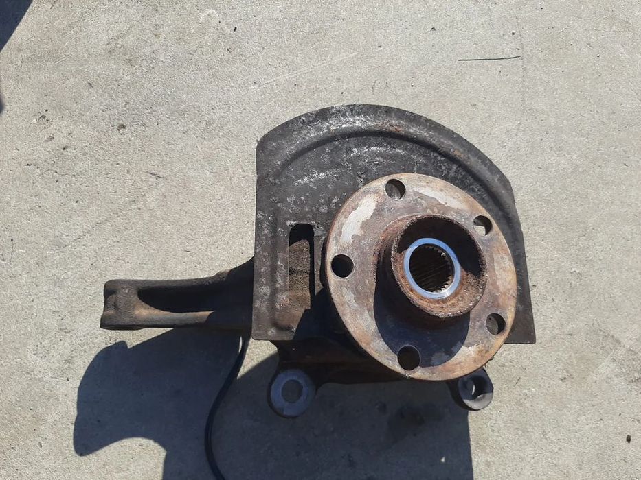 fuzeta stanga fata 1.5 dci nissan qashqai j10