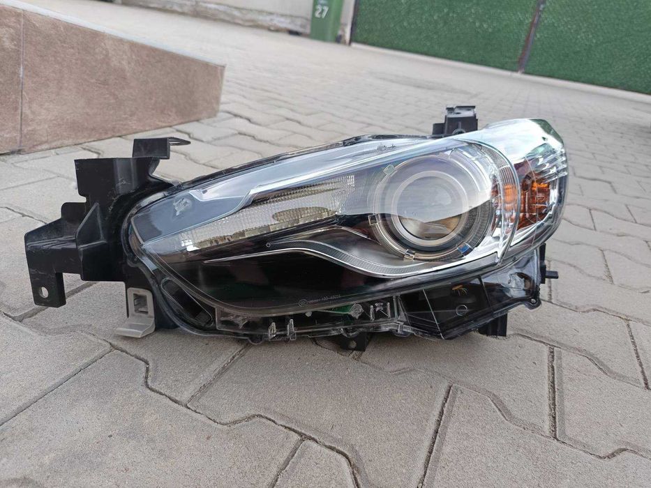 Ляв фар за Мазда 6