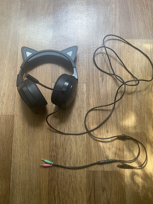 Наушники продам 20000 тг