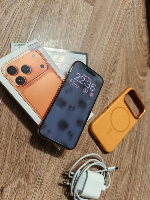 Продам айфон 17 про 256 гб