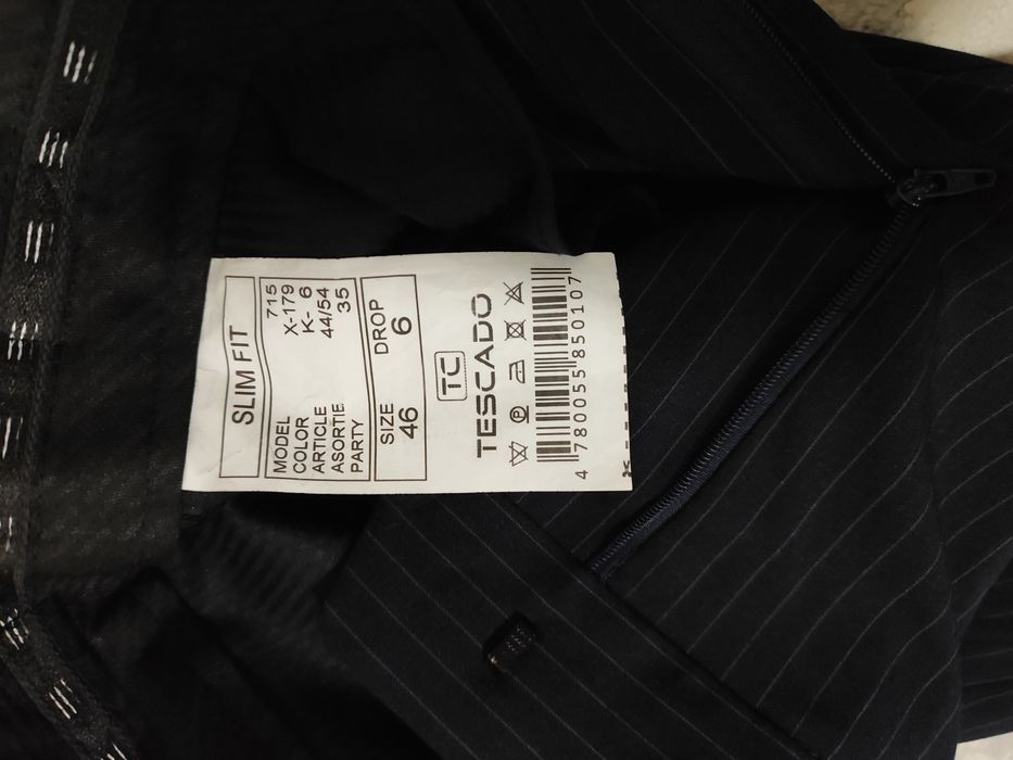 Продается костюм и брюки,идеальный