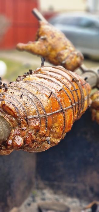 Bucatar de inchiriat  pt evenimente private, nunti, botezuri!