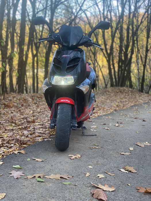 Продавам Aprilia Sr