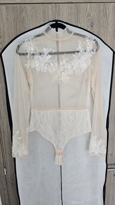 Vand rochie mireasa