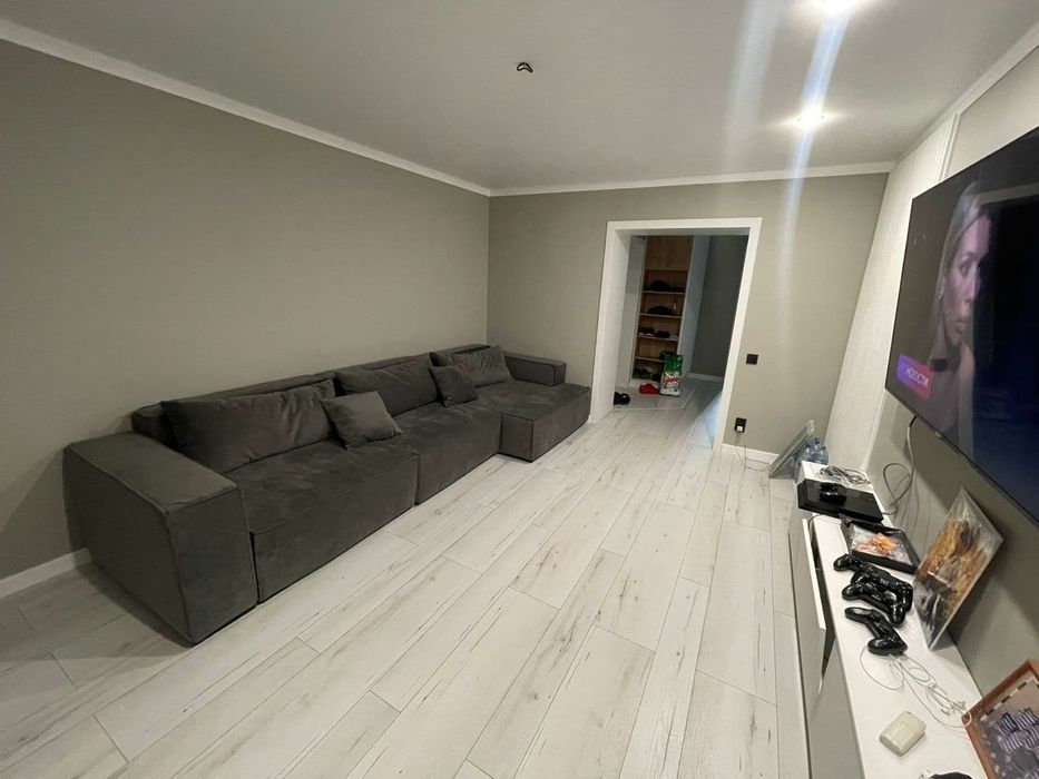 Мягкая мебель диван раскладной угловые на заказ новые дом кафе