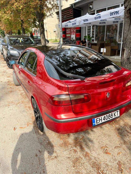 Renault LAGUNA 2 на части заради блокирал автомат