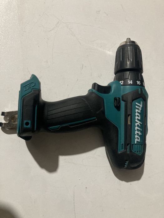 Autofiletanta Makita 10,8v DF331D Doar Dorp