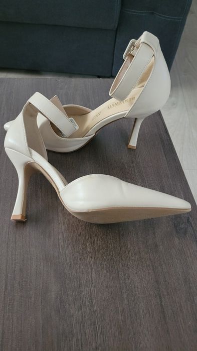 Pantofi stiletto Benvenutti