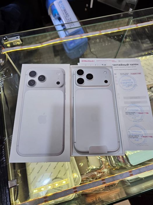 iPhone 17 pro max 256 gb белый