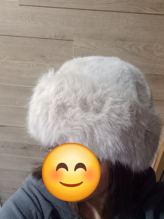 Зимна пухена шапка