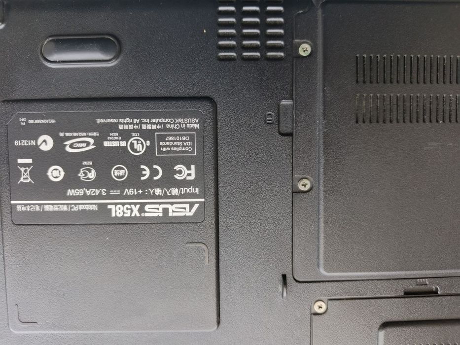 Ноутбук Asus X58L