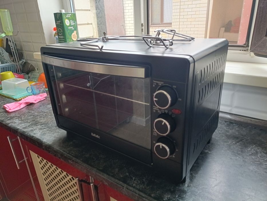 Продам электро печку с грилем