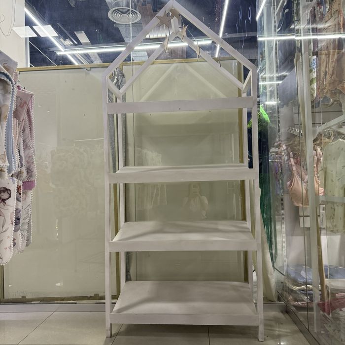 Стеллаж деревянный , для детской или магазина