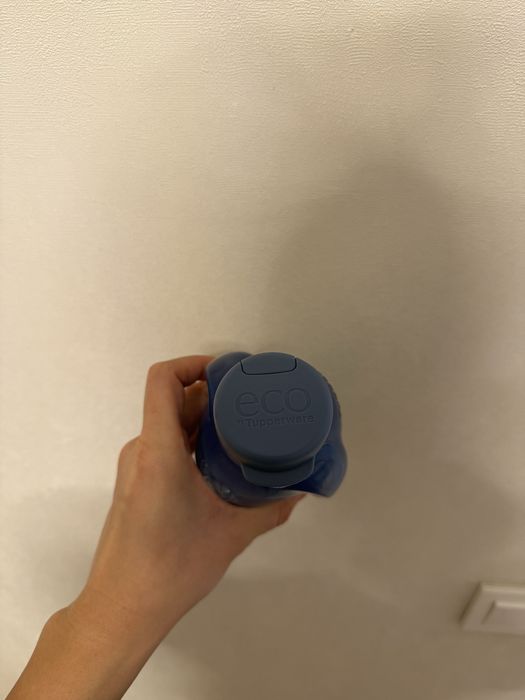 Продам бутылочку Tupperware
