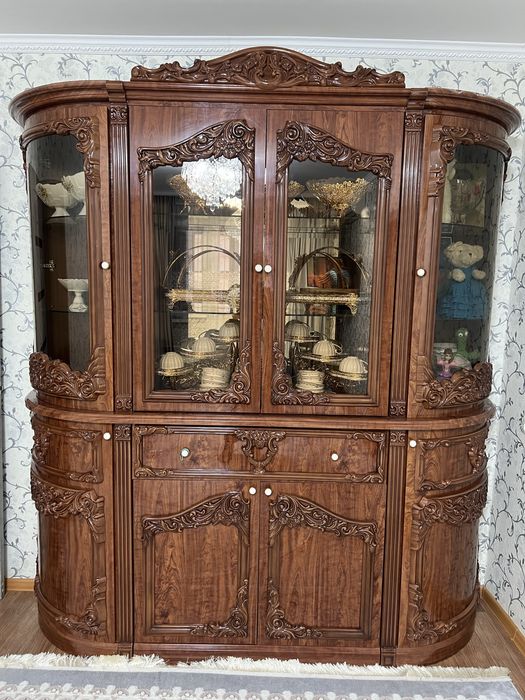 Продаётся сервант и шкаф