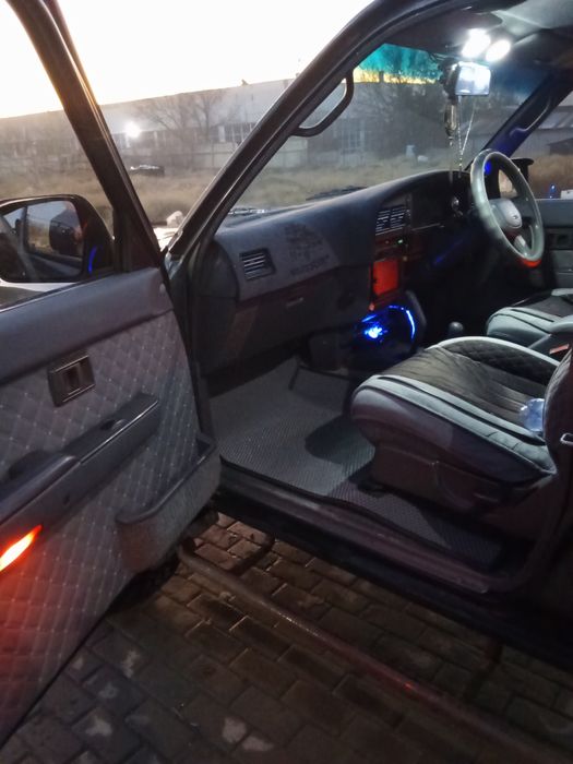 TOYOTA hilux surf 130