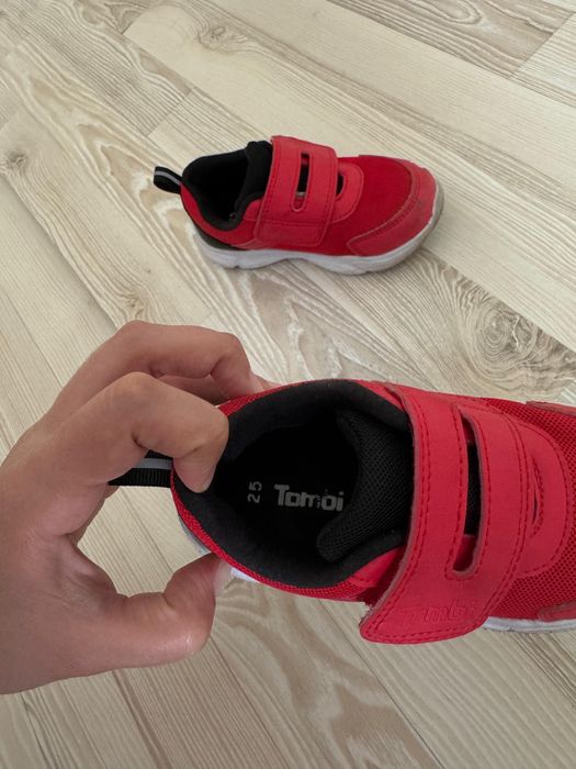 Детские кроссовки на лето