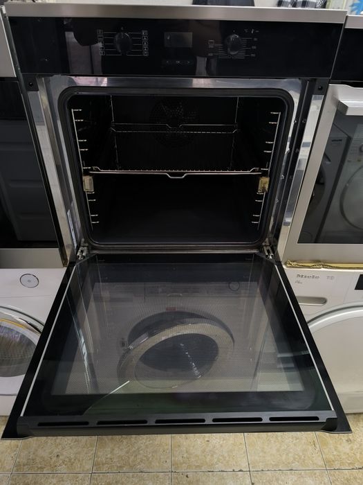 Фурна Miele H2661-1B - 76 литра - клас А