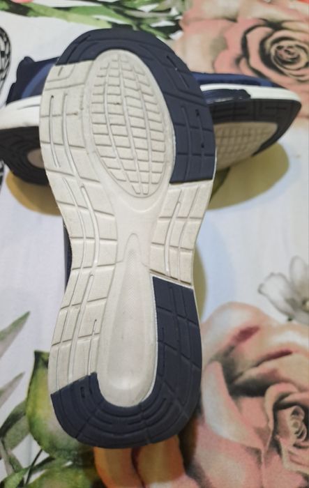 Vând urgent adidași  ultralon mărime 39
