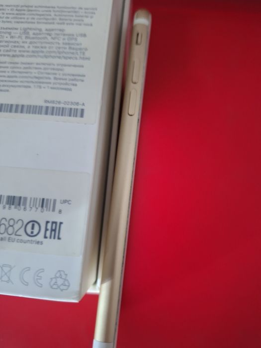 iPhone 7 с документами