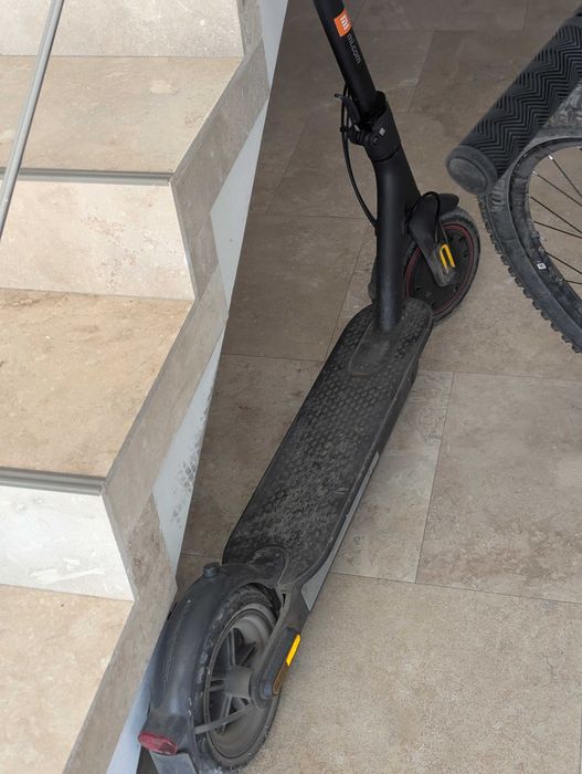 Trotinetă electrică Xiaomi Mi Electric Scooter Pro 2