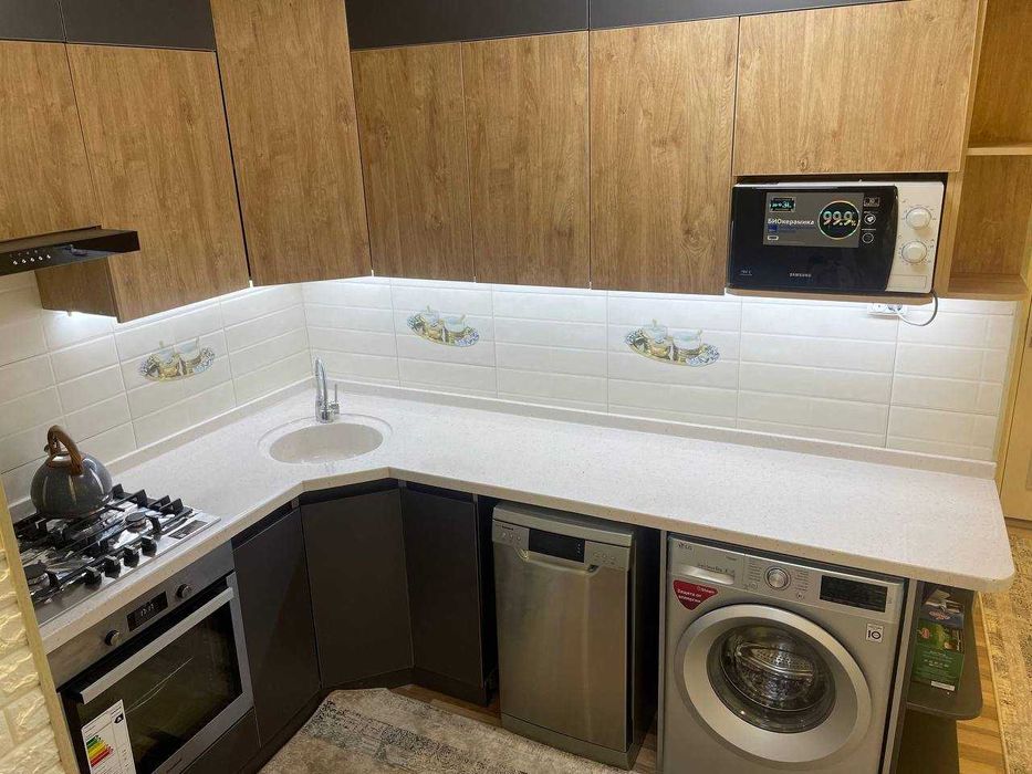 Сдаётся просторная квартира 4/4/4 кирпичного дома в Центре города!