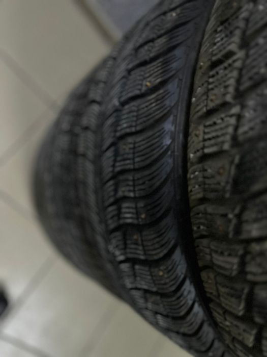 Шины резина 215/55/17 зима