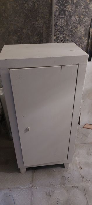 Продаю металлический сейф