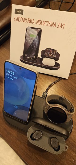 Wireless 3 in 1 Chargher Incarcator