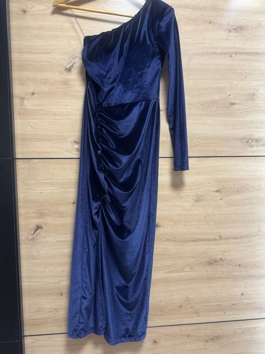 Официални рокли