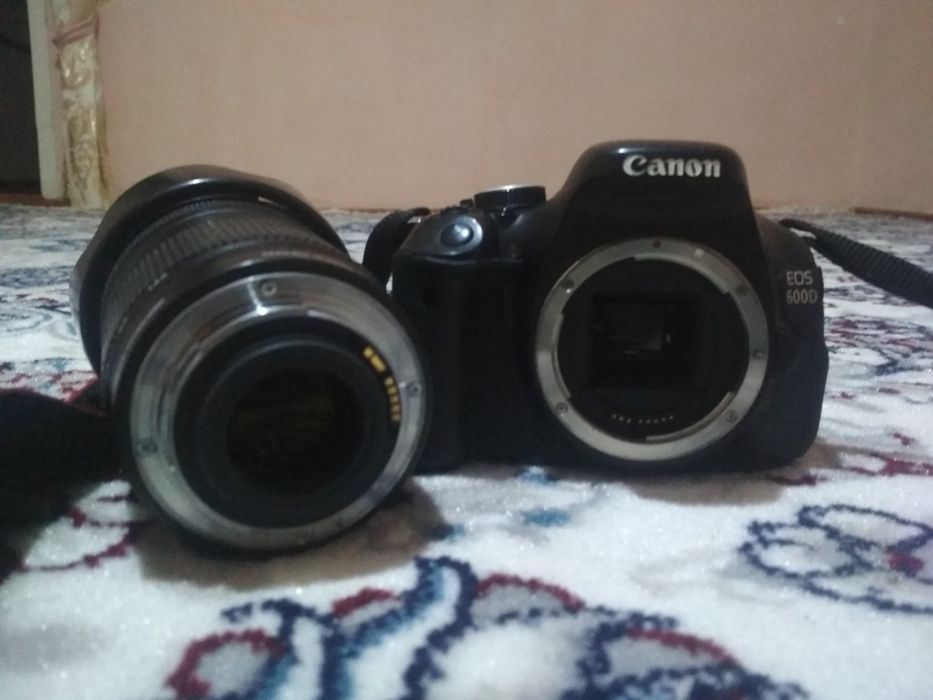 Canon 600d obmen iphone 11pro yoki balandiga