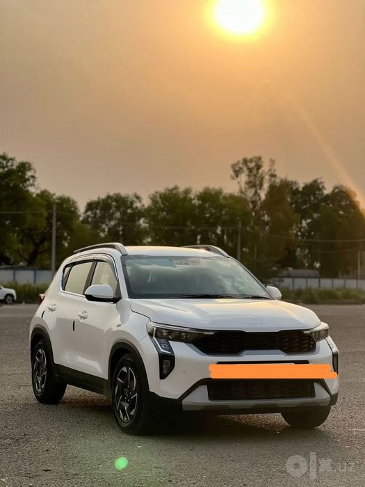 Kia Sonet машина