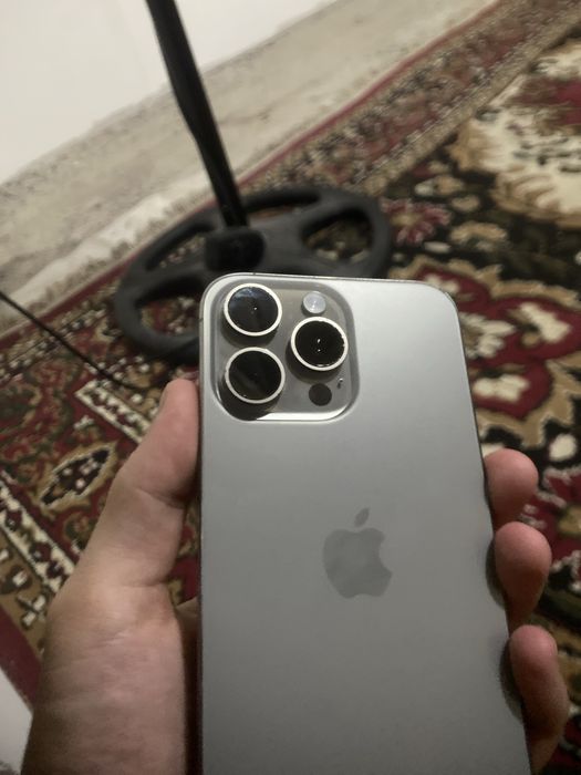 Iphone 15 pro max 256 gb SROCHNIY 700 dollr qberama
