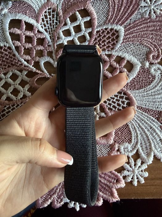 Iphone 16pro silver 256gb+apple watch SE 2025